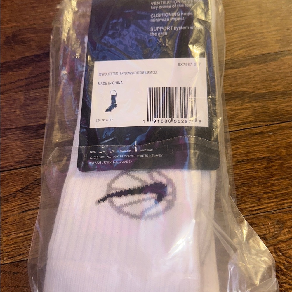 Nike Elite Crew NBA Basketball Sock White Gray Black - NEW - MENS LARGE - Picture 3 of 3